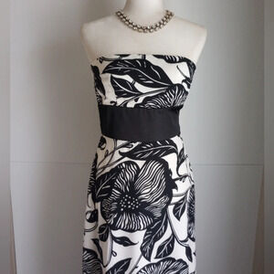 WHBM Black White Tropical Floral Bold Print Long Gown A-Line Strapless Gown Sz 2